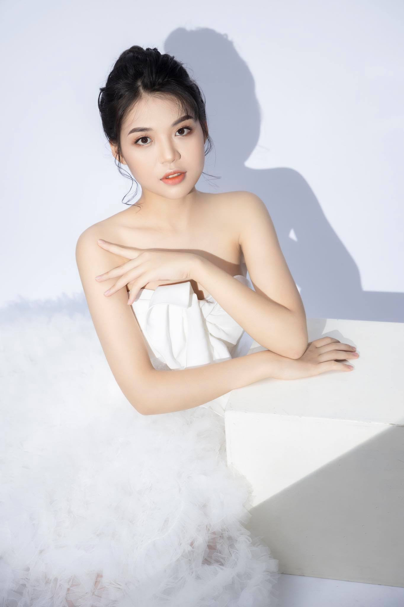 Nhan sắc cô gái dân tộc Nùng là sinh viên Đại học Ngoại thương dự thi HHVN 2020 ảnh 2