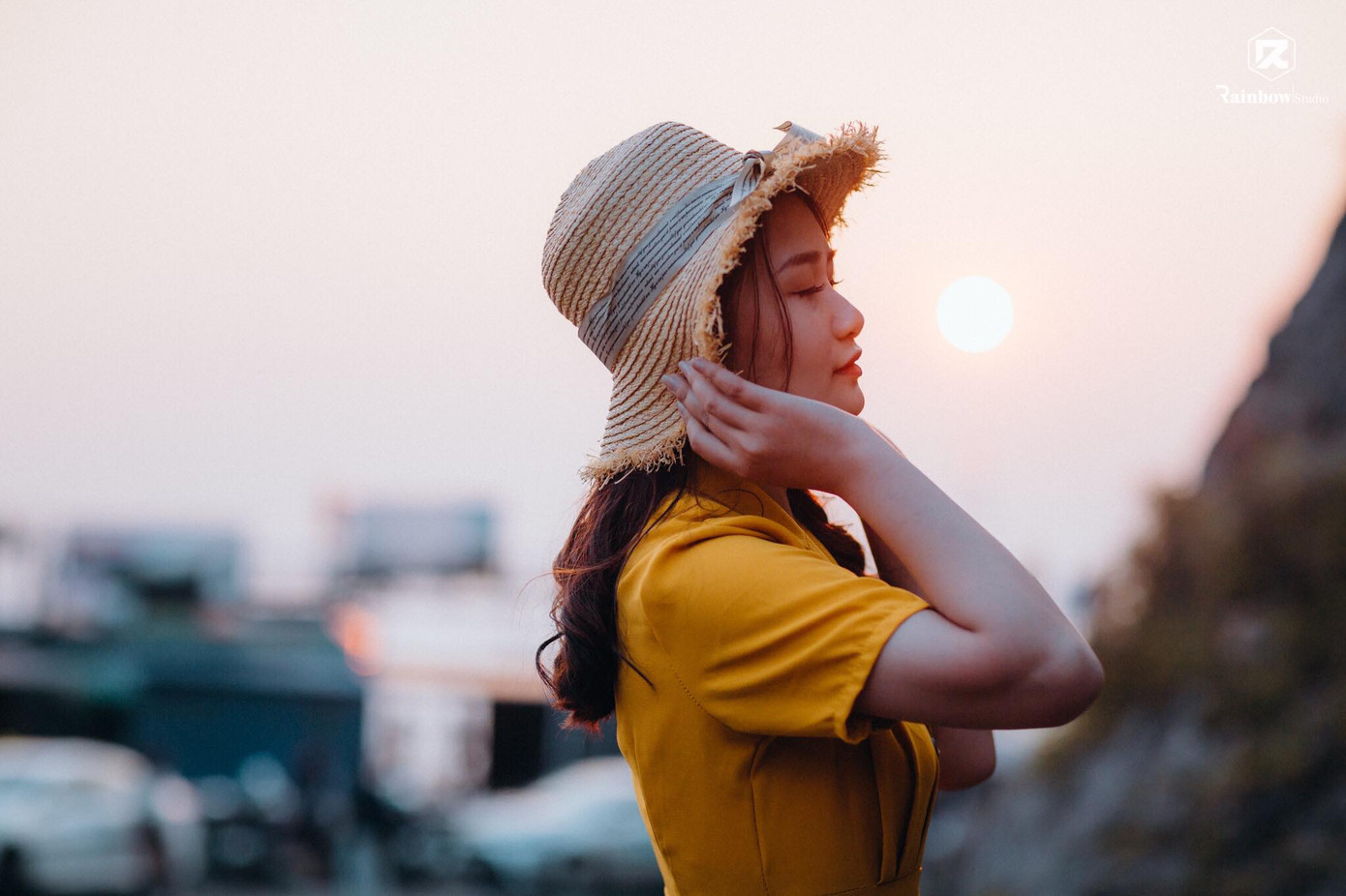 Nữ sinh Báo chí thần tượng Hoa hậu Nguyễn Thị Huyền, quyết tâm ghi danh tại HHVN 2020 ảnh 9