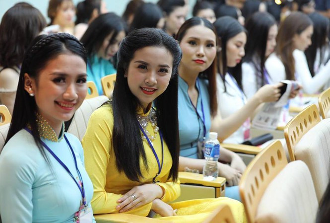 Sau 2 năm nhiệm kỳ, á hậu Thúy An vẫn nhớ nguyên vẹn cảm xúc lo âu đến vỡ oà ảnh 4