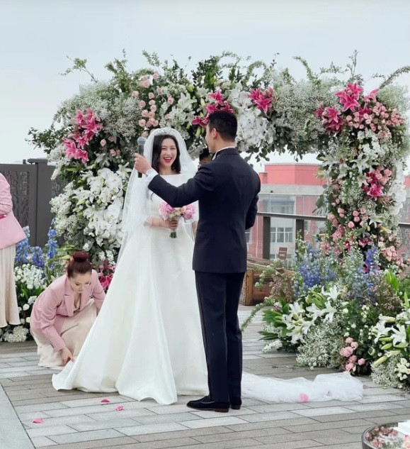 Showbiz 18/3: Sao Việt động viên NSND Minh Hằng vượt qua nỗi đau mất chồng ảnh 4