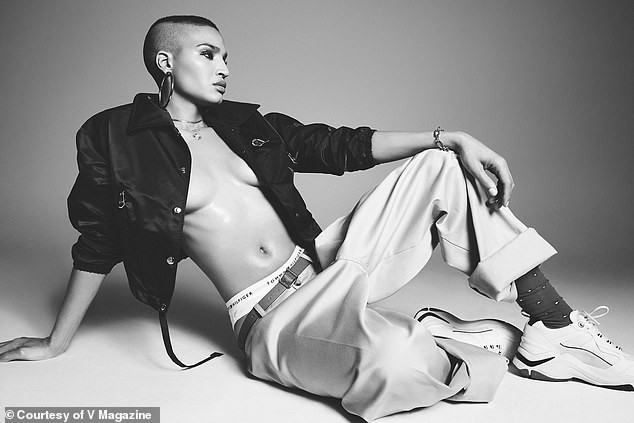 Mỹ nhân chuyển giới chụp ngực trần trên tạp chí, trải lòng về quá khứ đau đớn ảnh 4