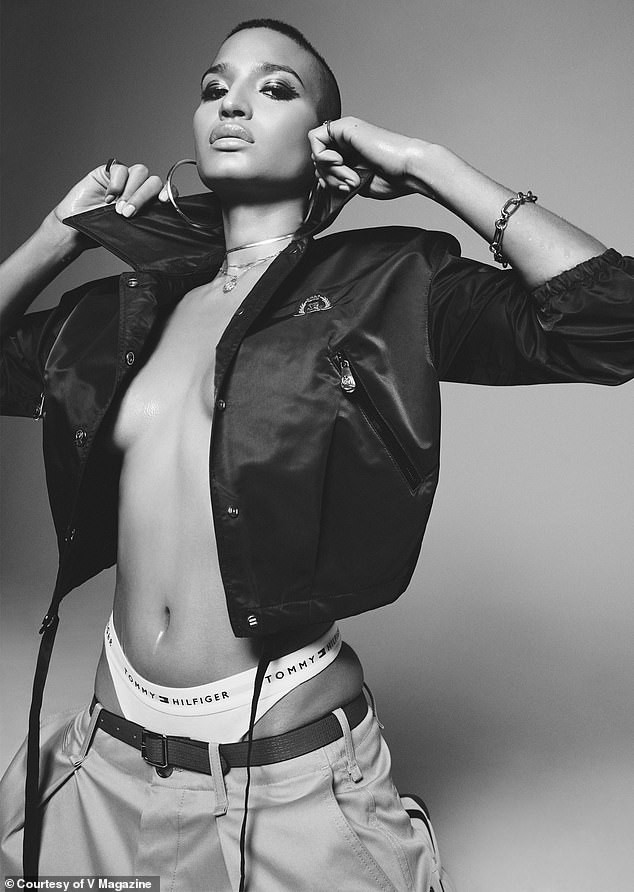 Mỹ nhân chuyển giới chụp ngực trần trên tạp chí, trải lòng về quá khứ đau đớn ảnh 5