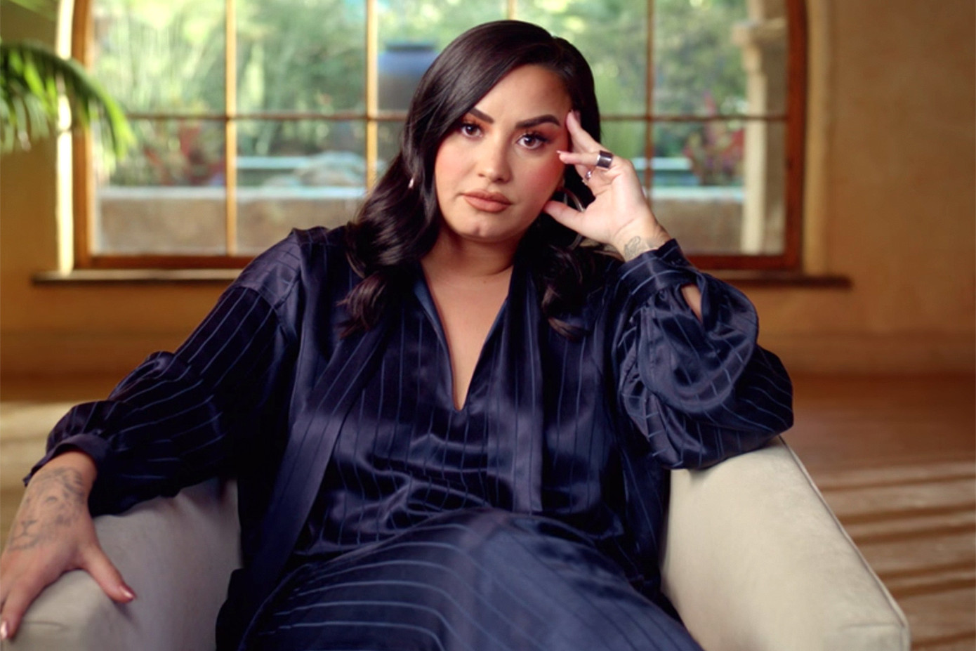 Demi Lovato trải lòng về hai lần bị hiếp dâm và hành trình chữa vết thương lòng ảnh 1