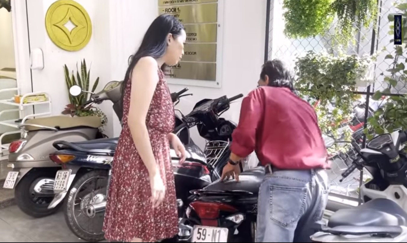 Sức khoẻ của Thương Tín yếu hơn lúc xuất viện vì đột quỵ gần 1 tháng trước ảnh 1