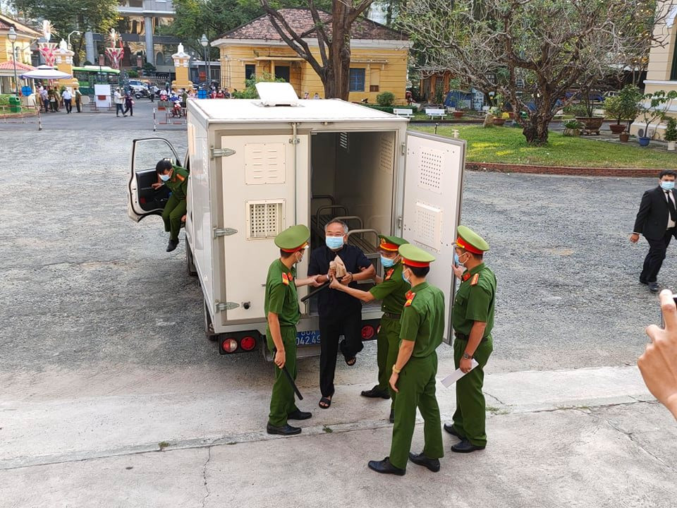 Hình ảnh phiên toà xét xử đại gia Bạch Diệp và ông Nguyễn Thành Tài tại TAND TP HCM ảnh 6