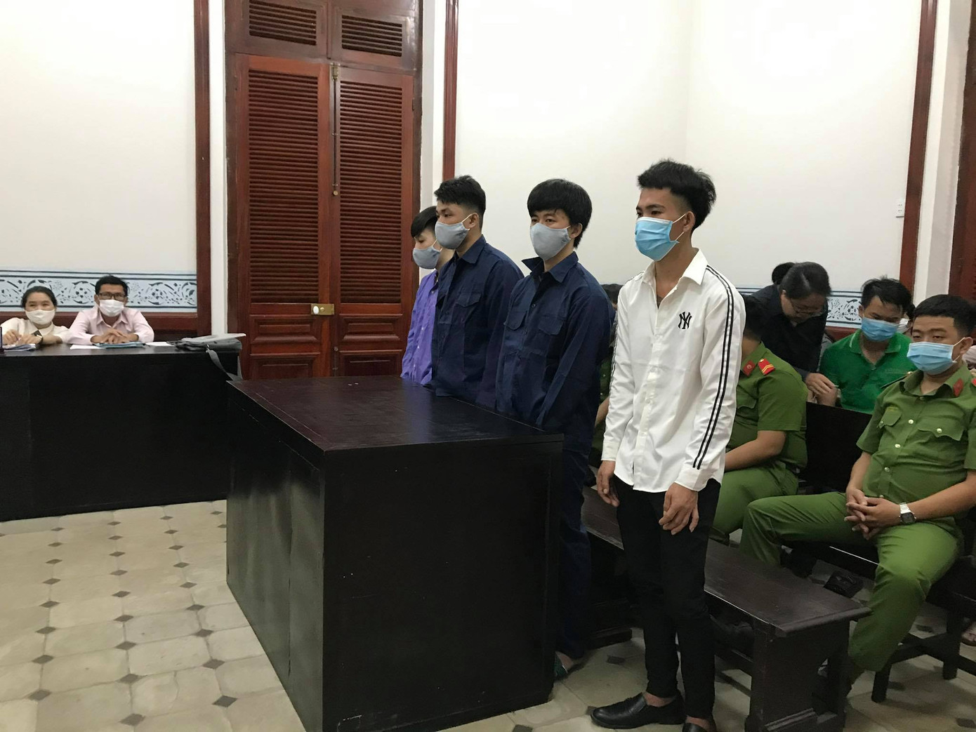 Khai quật tử thi điều tra vụ án giết người, phi tang xác ảnh 1