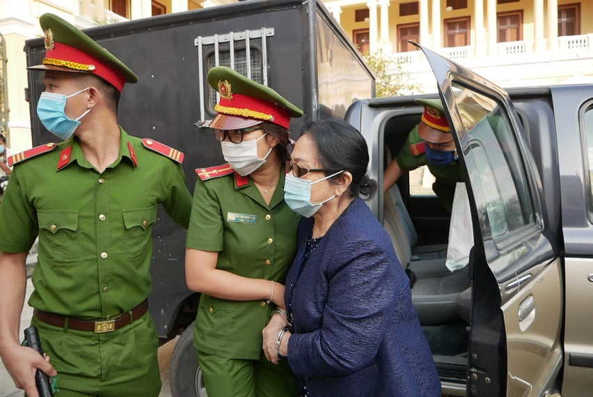 Hình ảnh phiên toà xét xử đại gia Bạch Diệp và ông Nguyễn Thành Tài tại TAND TP HCM ảnh 5