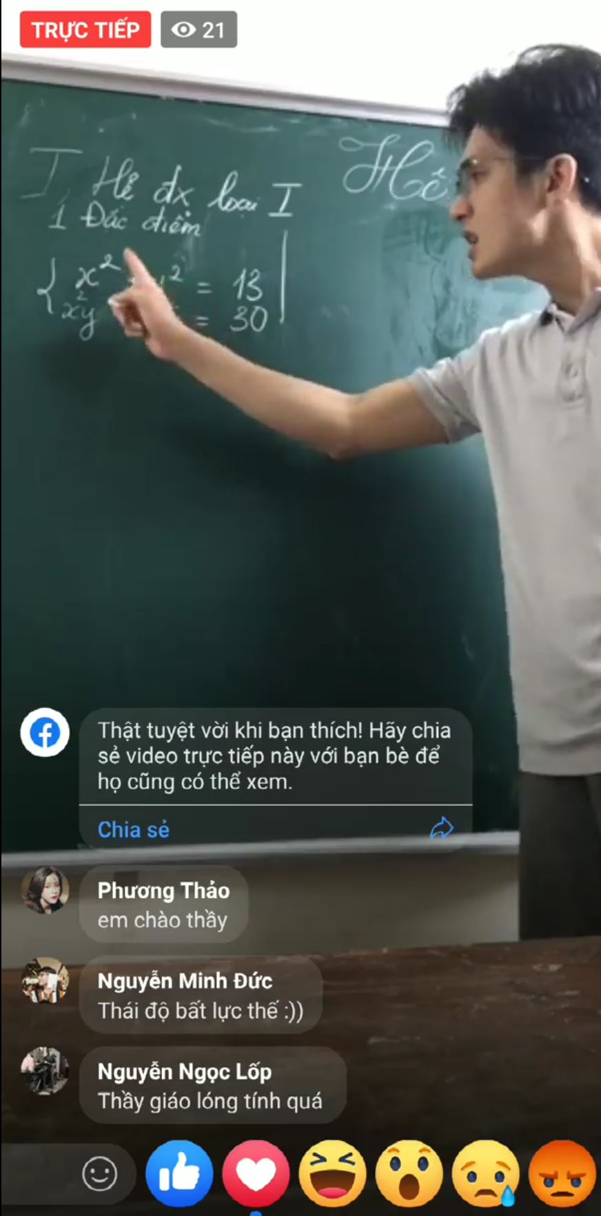 Thầy giáo livestream dạy Toán cực “gắt”, nhưng gây chú ý là nhan sắc “đánh cắp trái tim“ ảnh 2