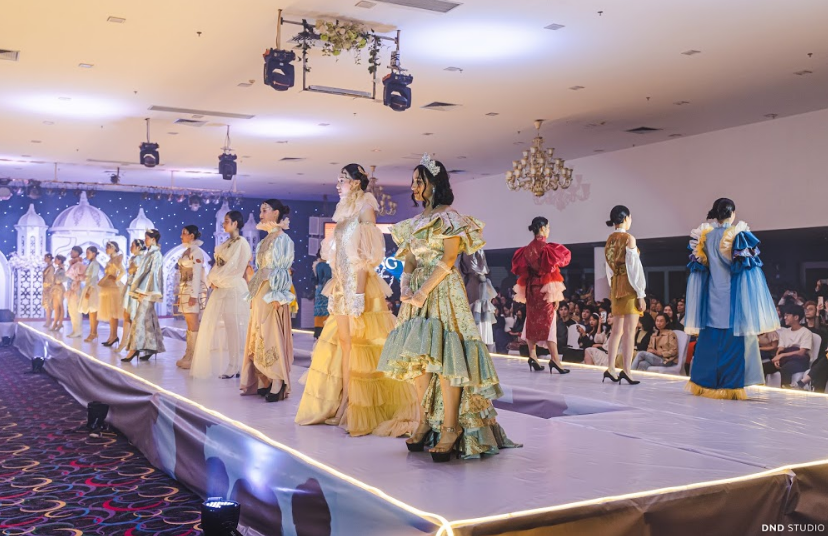 LaMode 2020: Mãn nhãn với show thời trang lấy cảm hứng từ thời kỳ Phục Hưng của Amser ảnh 7