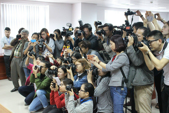 Thi năng khiếu của trường Báo: Nghĩa cử đẹp mùa dịch COVID-19 được đưa vào đề thi ảnh 12 Thi năng khiếu của trường Báo: Nghĩa cử đẹp mùa dịch COVID-19 được đưa vào đề thi ảnh 12