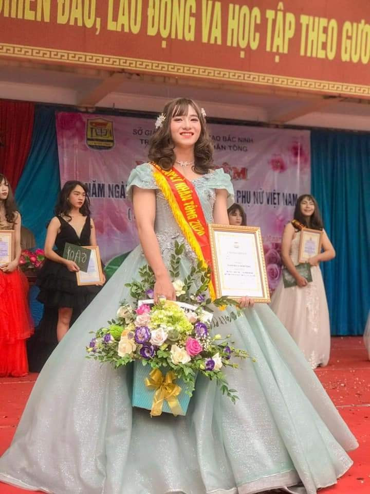 Giả gái xinh xuất thần, chàng Á khôi THPT Lý Nhân Tông khiến dân tình “phát sốt“ ảnh 1