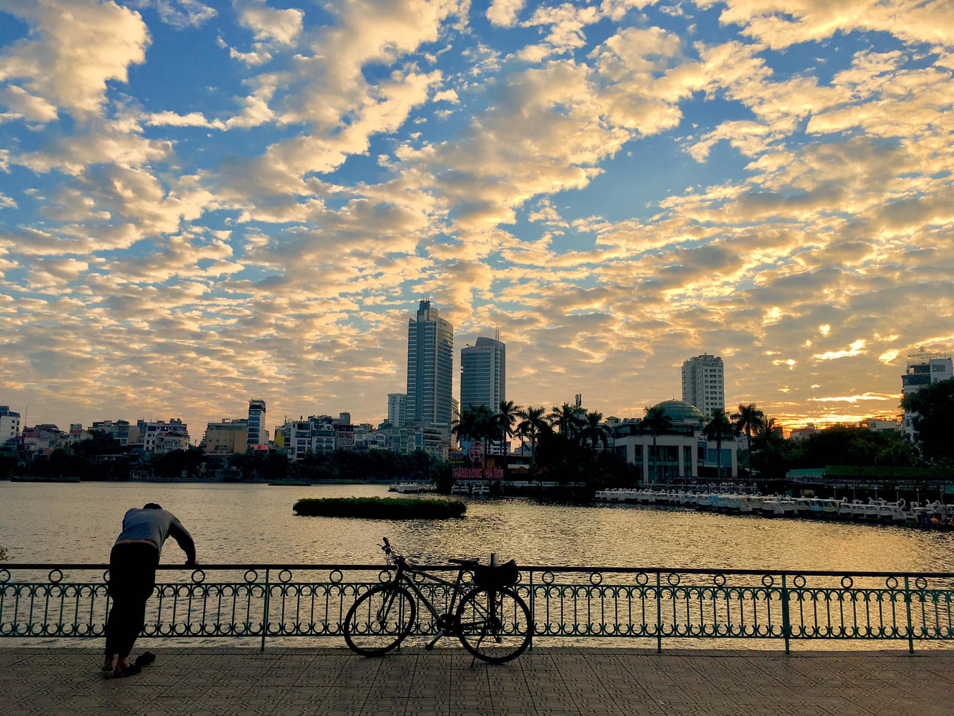 Ngắm Hà Nội những ngày đầu Đông lung linh trong nắng, mỗi góc nhỏ đều xinh xắn mơ màng ảnh 2