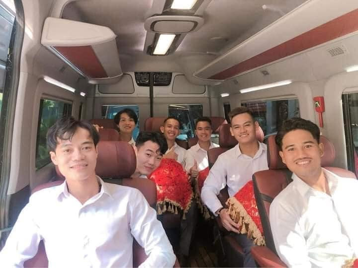 Lễ cưới Công Phượng: Dàn “nam thần” tuyển Quốc gia bê tráp, không thể thiếu “bố Park“ ảnh 3