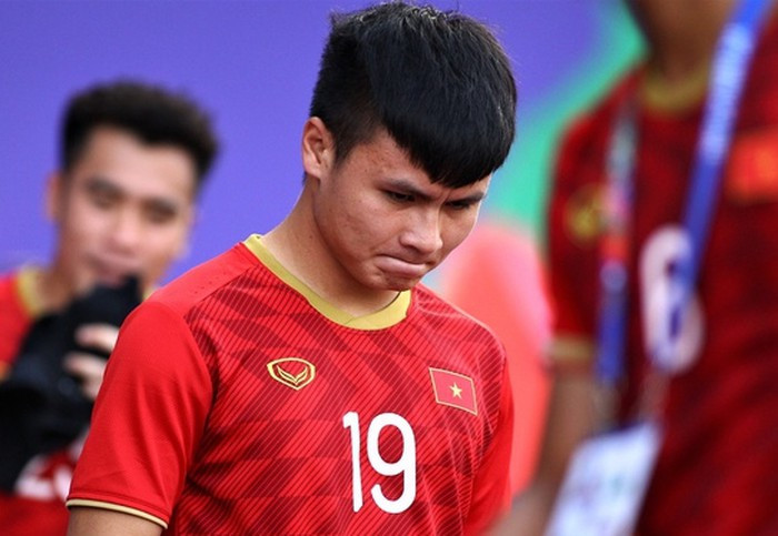 Đồng nghiệp lên tiếng bênh vực Quang Hải, fan tiếp tục tranh cãi không hồi kết ảnh 1