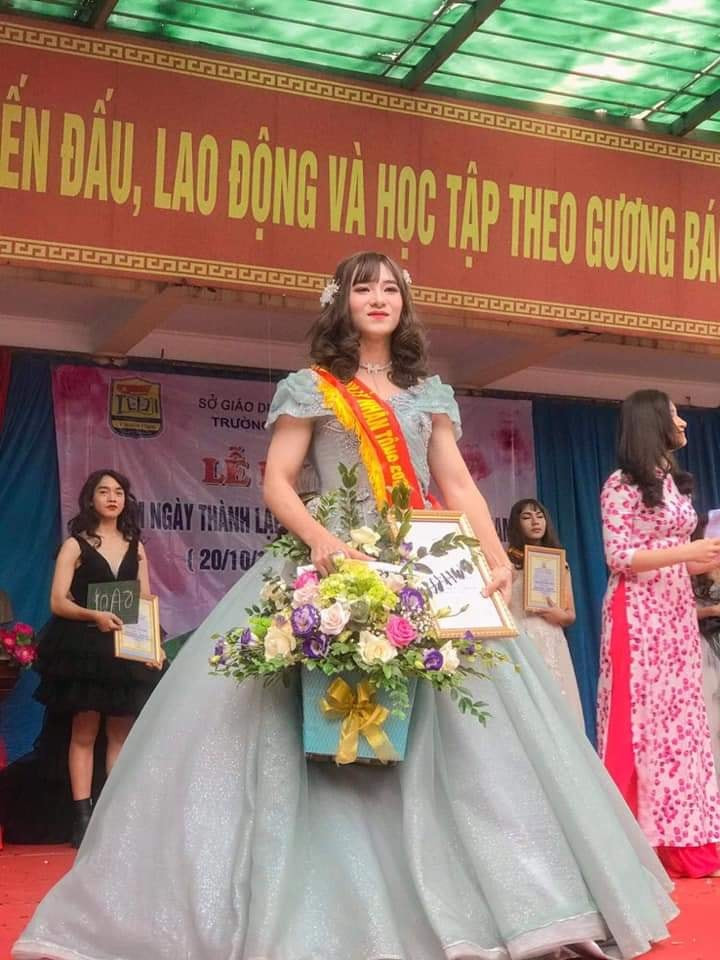 Giả gái xinh xuất thần, chàng Á khôi THPT Lý Nhân Tông khiến dân tình “phát sốt“ ảnh 2