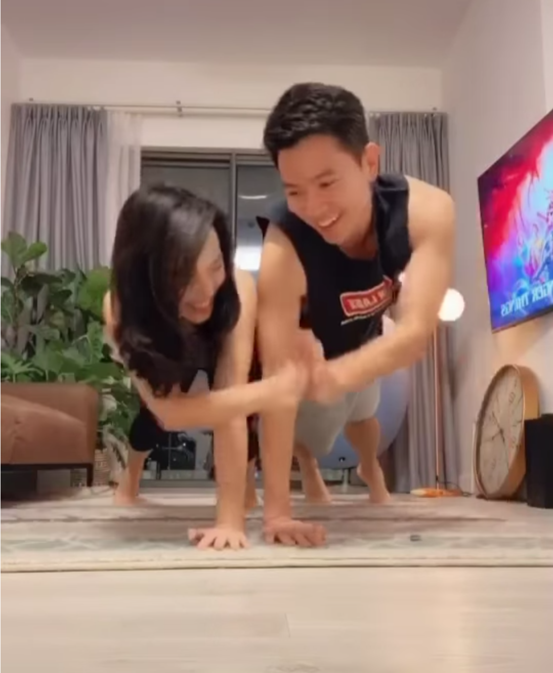 Gửi Quang Đạt - Hà Trúc: Ở nhà cách ly khổ lắm rồi, đừng “tra tấn” chúng tôi thêm nữa ảnh 12