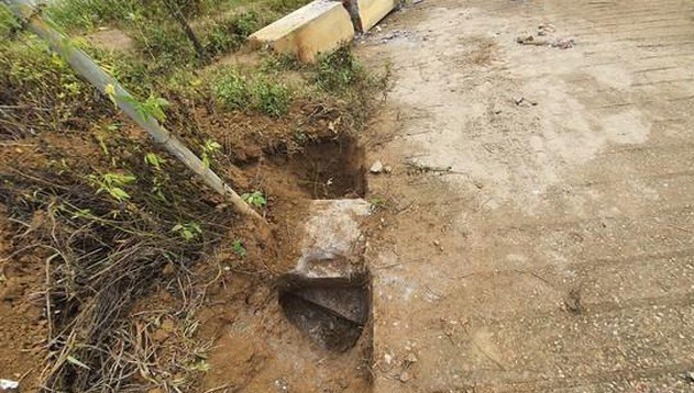 Mới nhất vụ cổng trường đổ sập 6 trẻ thương vong: Trụ cổng không có cốt thép ảnh 6