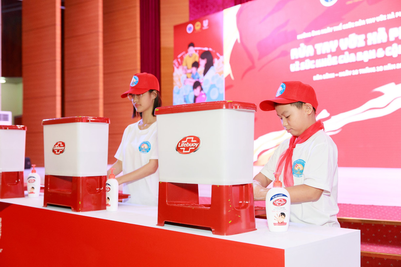 Khuyến cáo 10 thời điểm 'vàng' rửa tay phòng COVID-19 ảnh 2