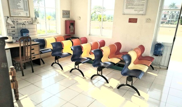 Cận cảnh bến xe bạc tỷ không một bóng người, bóng xe ảnh 12