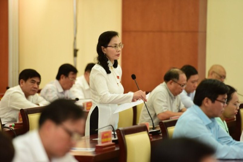 Giám đốc Sở Nội Vụ: TPHCM buộc phải cắt giảm 2.300 cán bộ ảnh 1