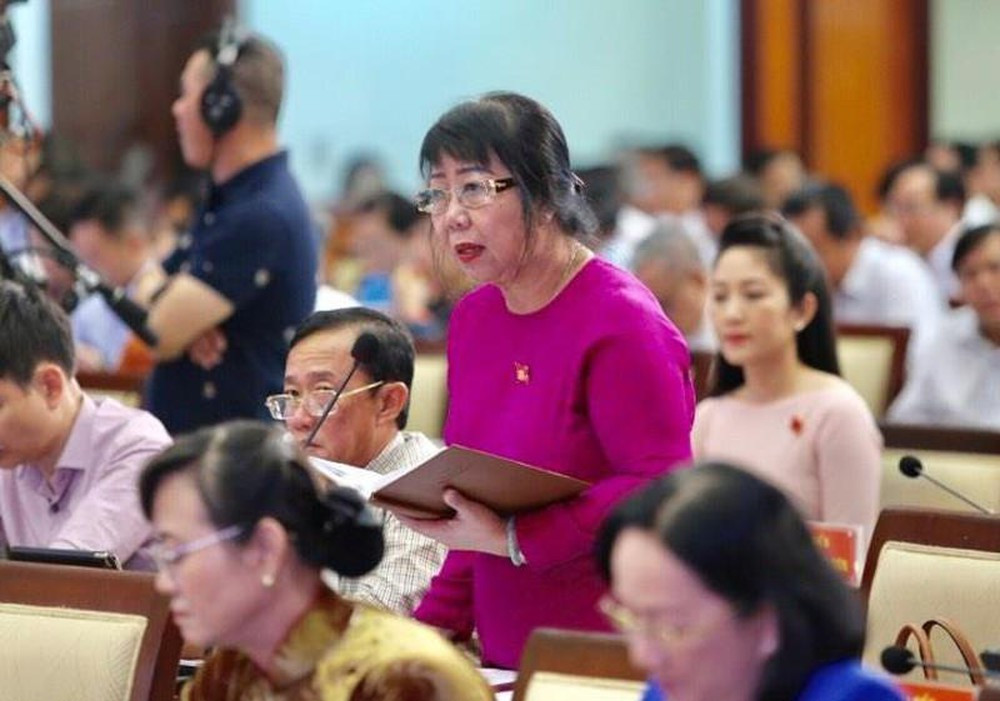 TPHCM sắp cho nghỉ việc gần 2.300 cán bộ? ảnh 1