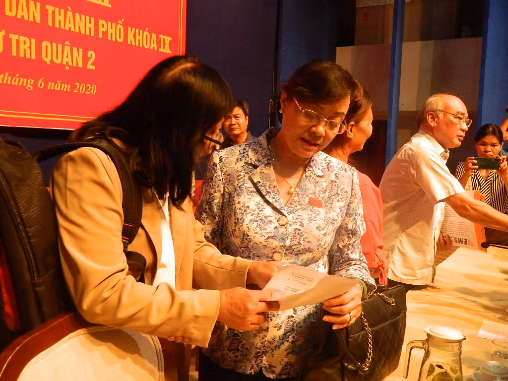 Bà Nguyễn Thị Quyết Tâm: ‘Tiếp xúc cử tri lần này đau lòng lắm!’ ảnh 2