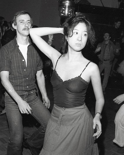 Thân hình nuột nà đến khó tin ở tuổi 70 của ‘nữ hoàng váy cưới’ Vera Wang ảnh 7