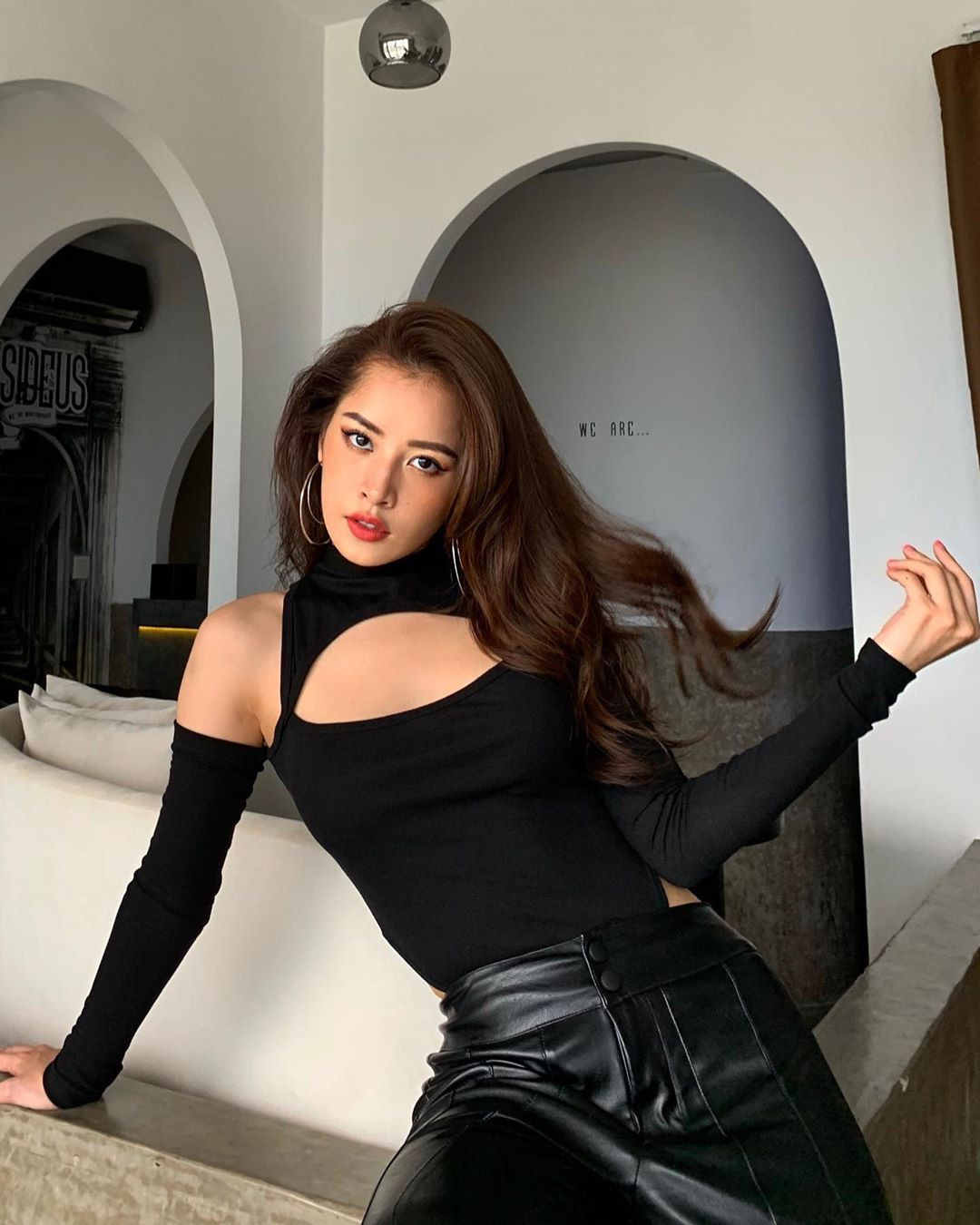 Chi Pu ‘đốt mắt’ fans với nội y hoa ảnh 3