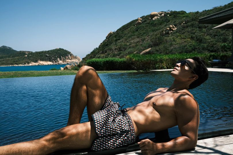 Hồ Ngọc Hà tung ảnh bikini khoe ngực đầy eo thon gây 'bão' fan ảnh 3