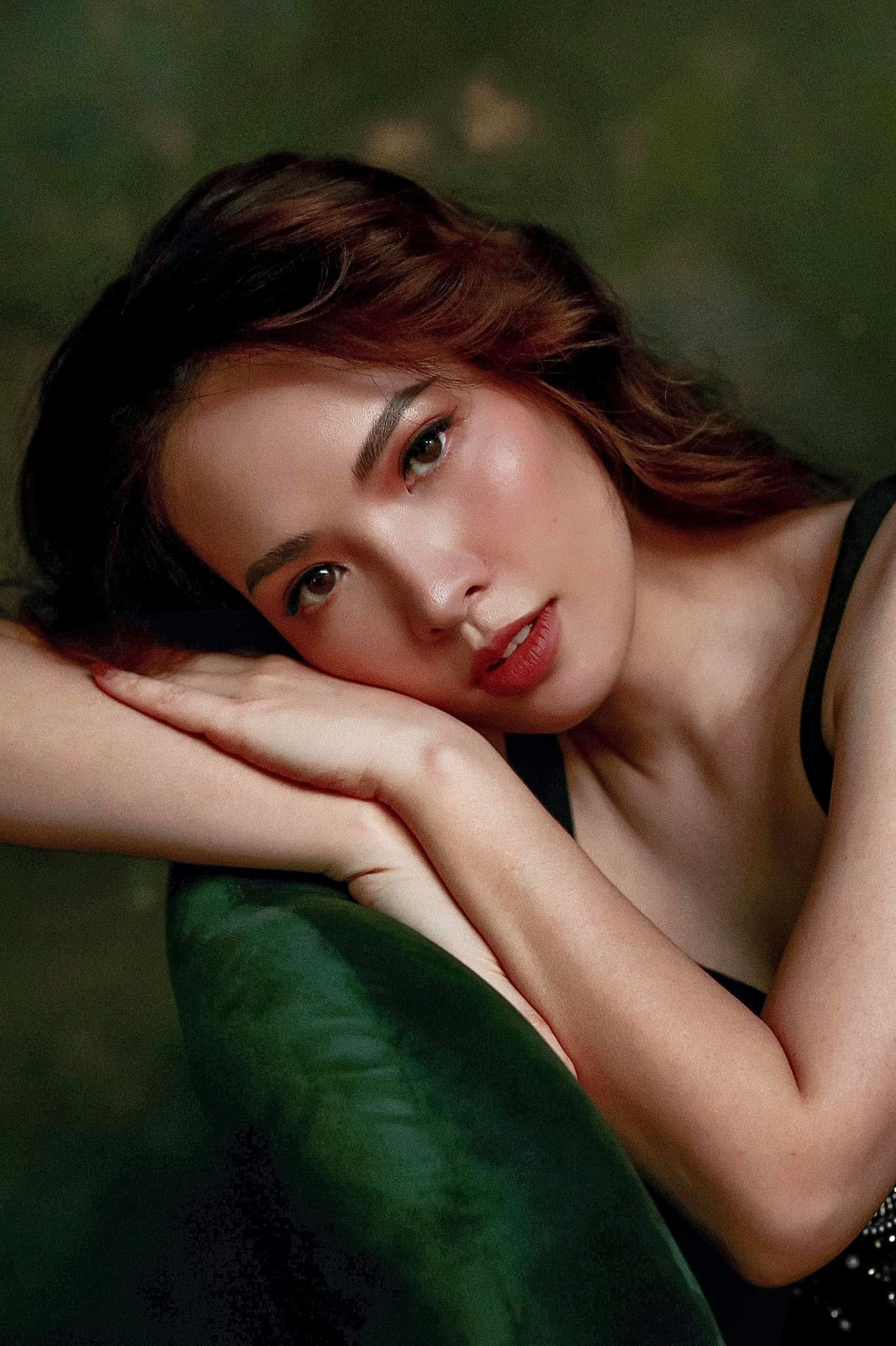 Vợ chồng Khánh Thi, Phan Hiển tình tứ trên sa mạc ảnh 3