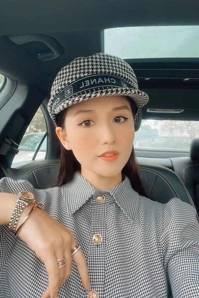 Khán giả phản ứng khi Hà Hồ vừa làm vừa ôm con ngủ gật ảnh 5