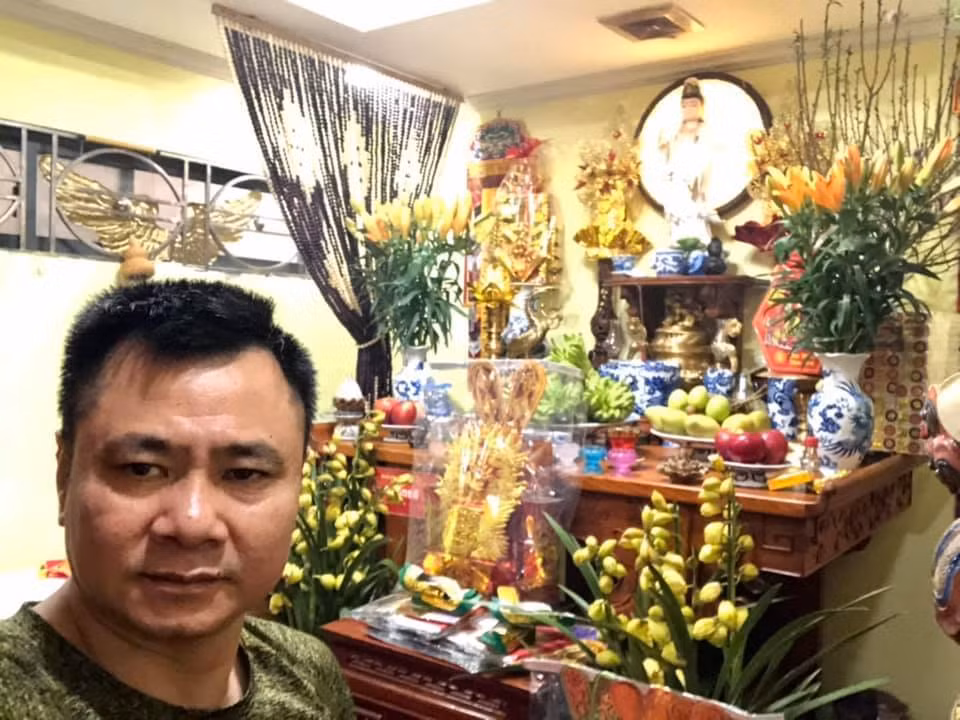 Mâm cỗ cúng Táo Quân của gia đình NSND Tự Long, Công Lý và loạt sao Việt ảnh 1