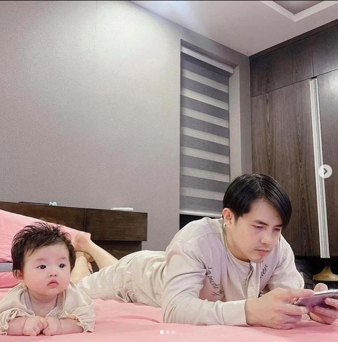 Khán giả 'lịm tim' trước ngoại hình soái ca khác lạ của danh hài Hoài Linh ảnh 5