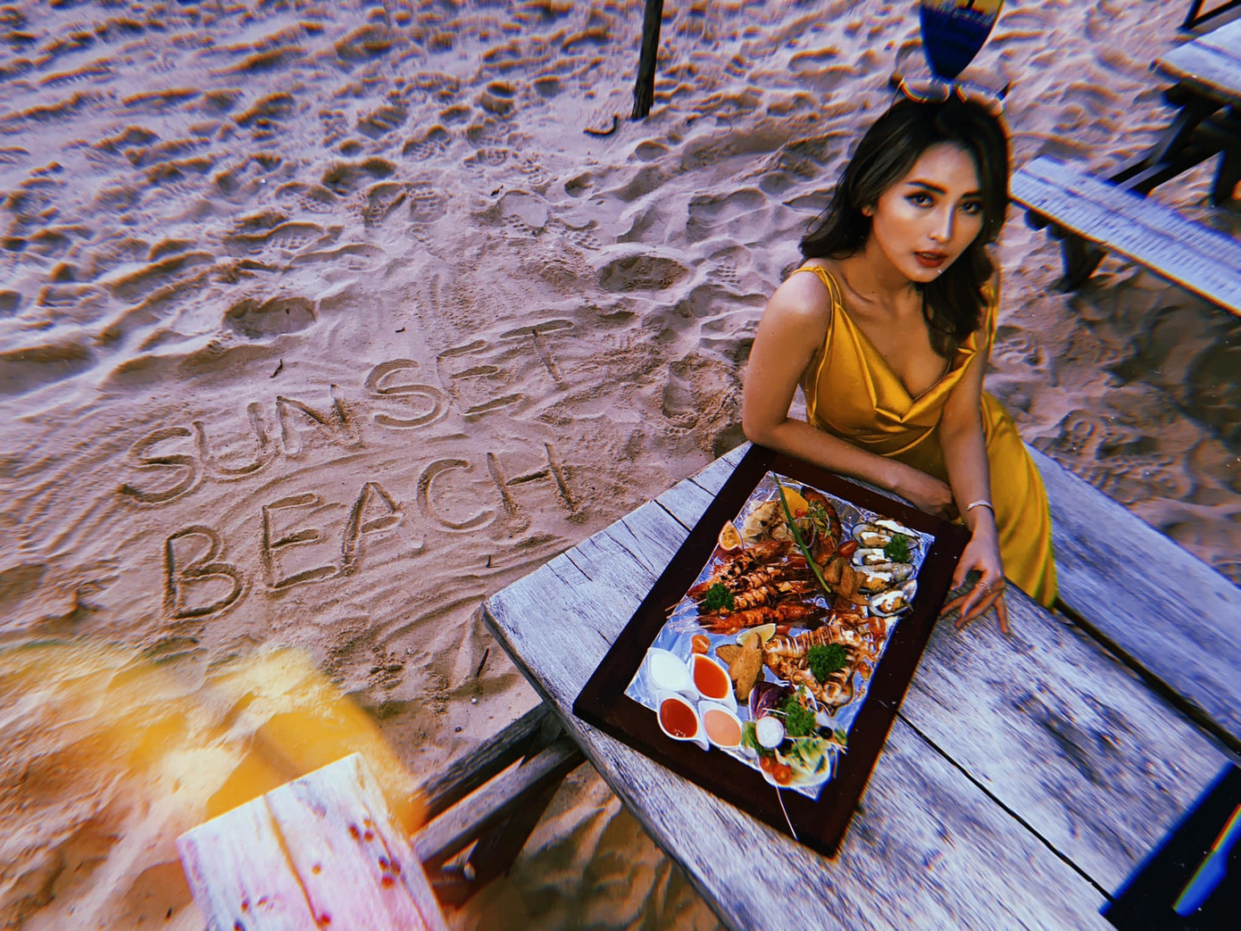 Hồ Ngọc Hà tung ảnh bikini khoe ngực đầy eo thon gây 'bão' fan ảnh 8