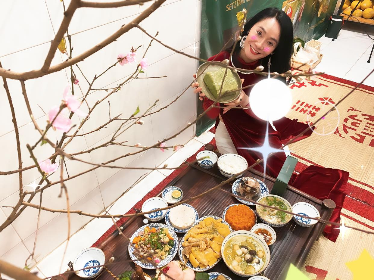 SAO VIỆT 30 TẾT: NSND Công Lý khoe mâm cúng đầy đủ, Như Quỳnh rạng rỡ đón xuân Tân Sửu ảnh 5