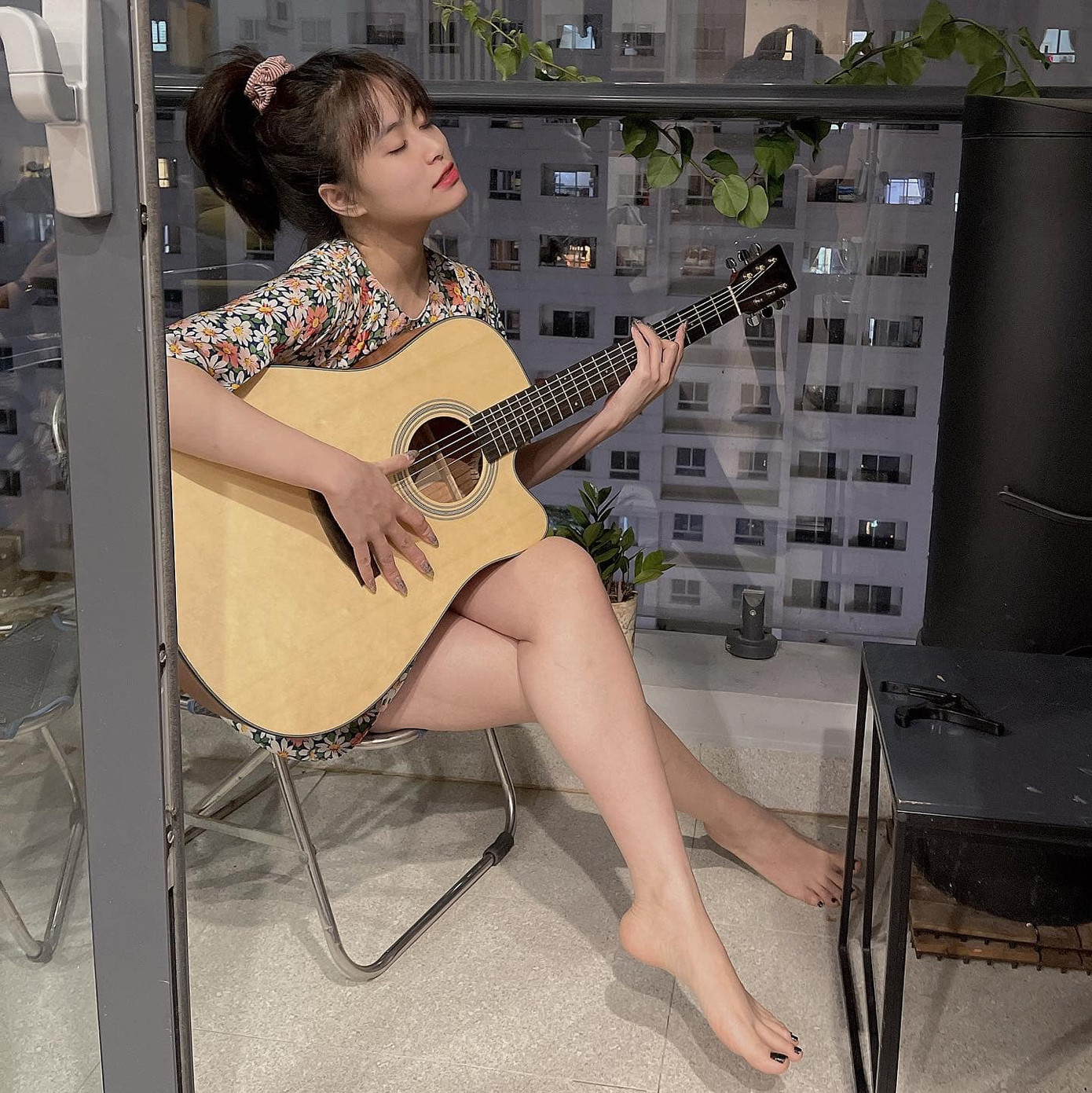 Mẹ 3 con Hồ Ngọc Hà mặc áo tắm gợi cảm ảnh 10