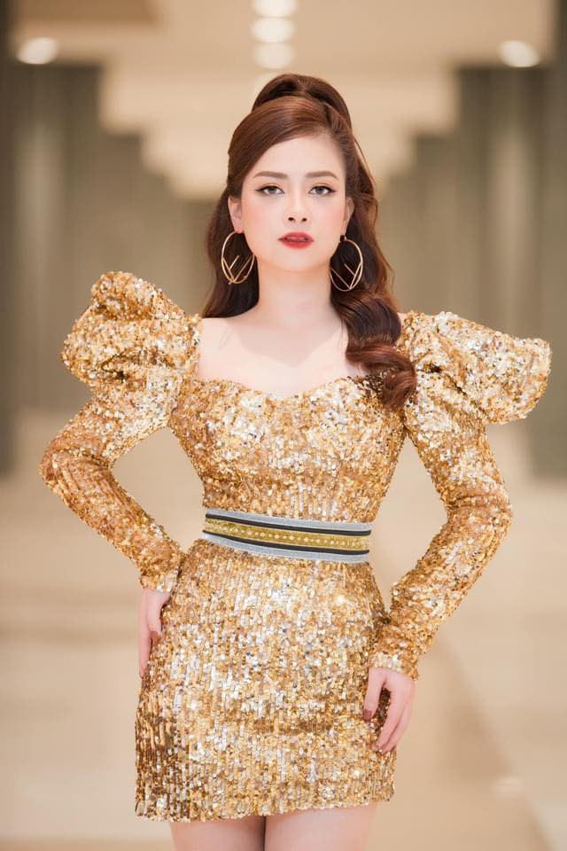 Lệ Quyên công khai tay trong tay tình tin đồn Lâm Bảo Châu ảnh 3