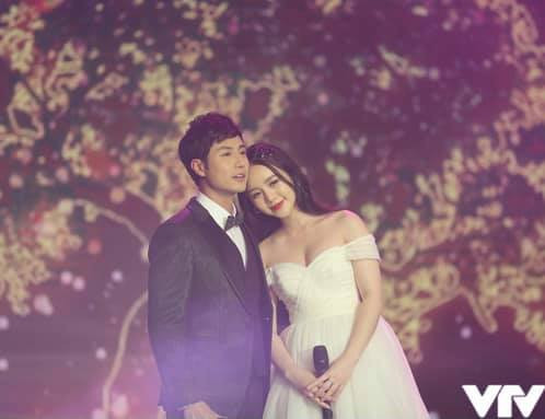 Nghệ sĩ Tự Long, Chí Trung tung ảnh tình tứ bên bạn đời ảnh 7