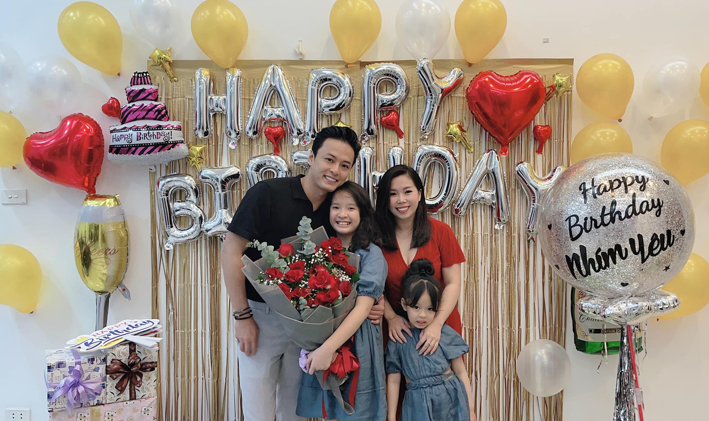 NSND Tự Long 'e ấp' bên NSƯT Xuân Bắc ảnh 4