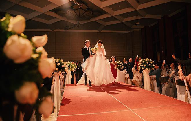 Con trai viết lời ý nghĩa tặng NSND Công Lý trong ngày cưới ảnh 2