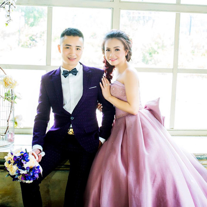 Nghệ sĩ Tự Long, Chí Trung tung ảnh tình tứ bên bạn đời ảnh 8