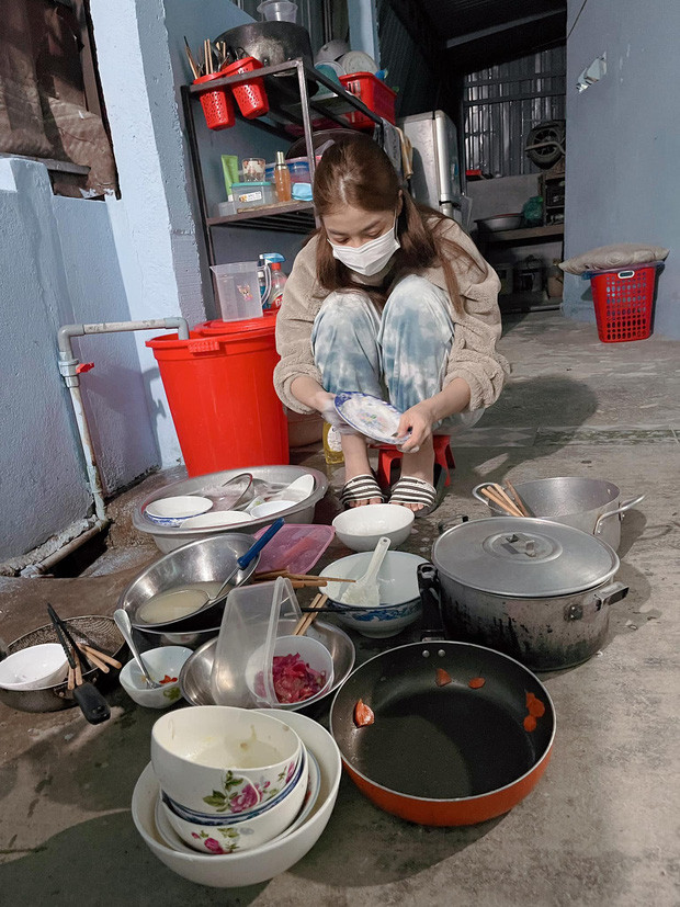 SAO VIỆT 29 TẾT: Nam Thư trào nước mắt: '10 năm rồi không về ăn Tết' ảnh 9