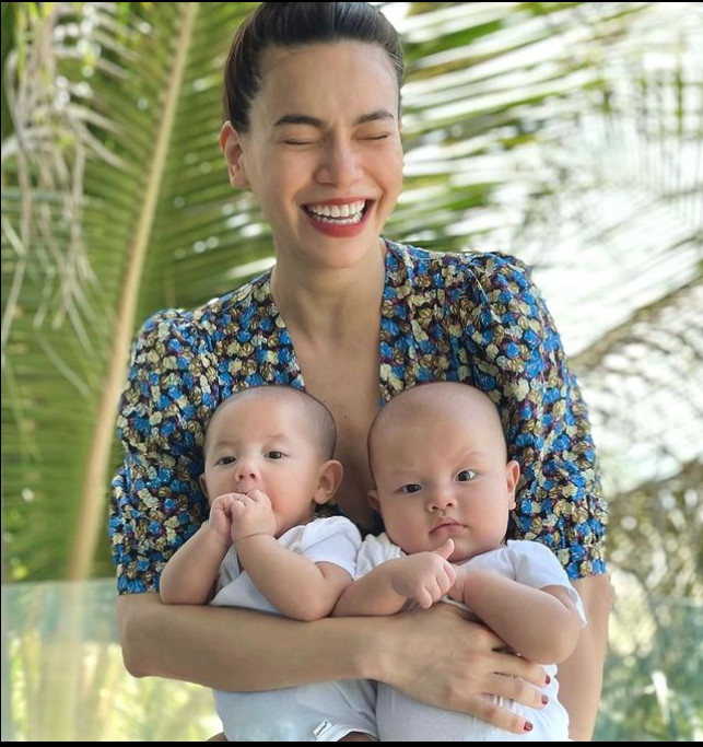 Khán giả 'lịm tim' trước ngoại hình soái ca khác lạ của danh hài Hoài Linh ảnh 8