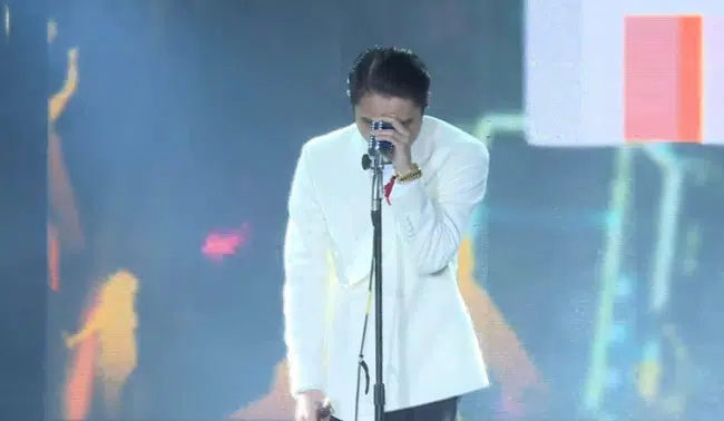 Sơn Tùng M-TP lần đầu xuất hiện sau nghi vấn chia tay, nhắn nhủ ẩn ý tới người cũ? ảnh 1