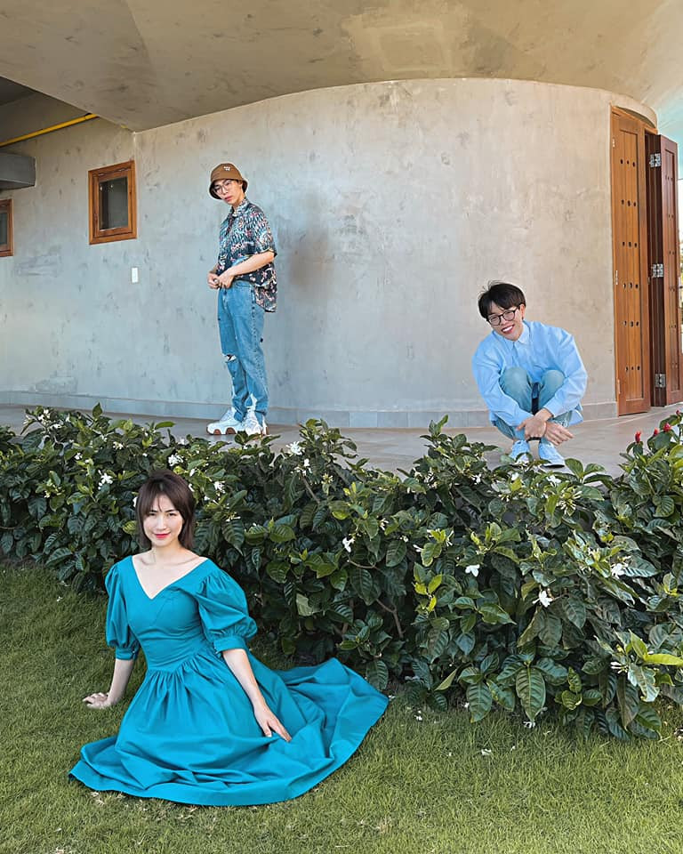 Dân mạng 'hoang mang' trước gương mặt méo của Erik ảnh 3