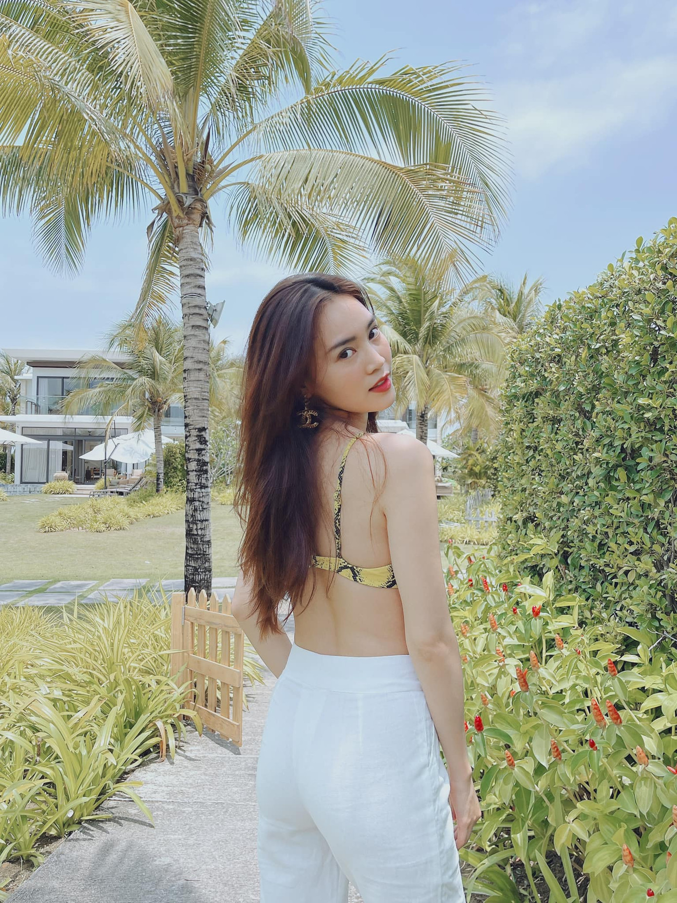 Ninh Dương Lan Ngọc tung ảnh nóng bỏng 'chiếm sóng' mạng xã hội ảnh 3