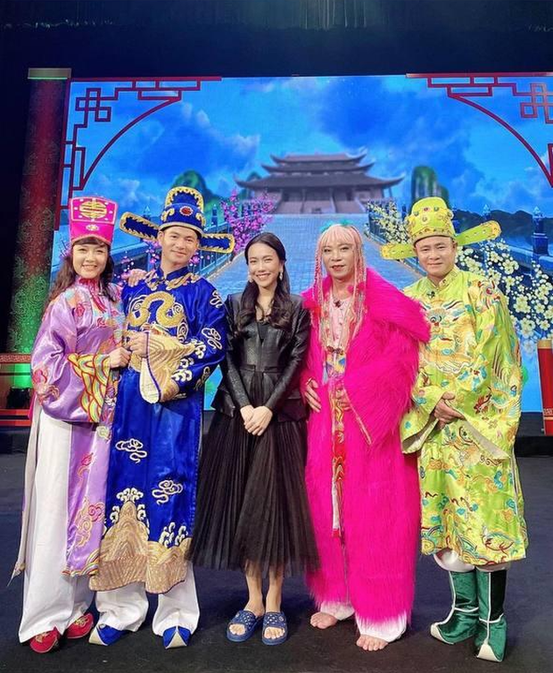 Mỹ Tâm nói về vết băng bó ở cổ tay trấn an fans ảnh 5