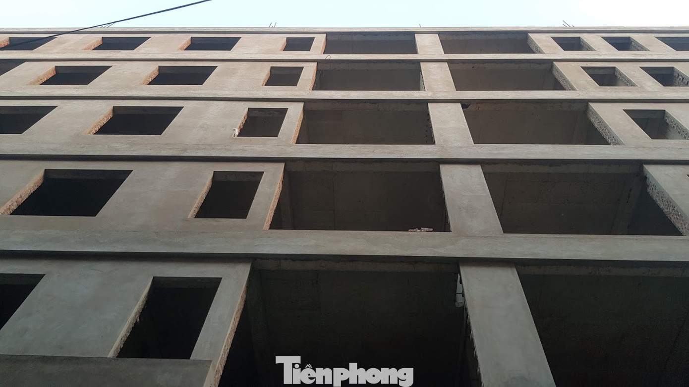 Bí ẩn khu nhà ở cán bộ bỏ hoang trên đất 'kim cương' Hà Nội ảnh 2