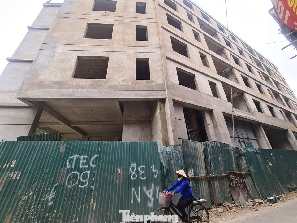 Bí ẩn khu nhà ở cán bộ bỏ hoang trên đất 'kim cương' Hà Nội ảnh 3