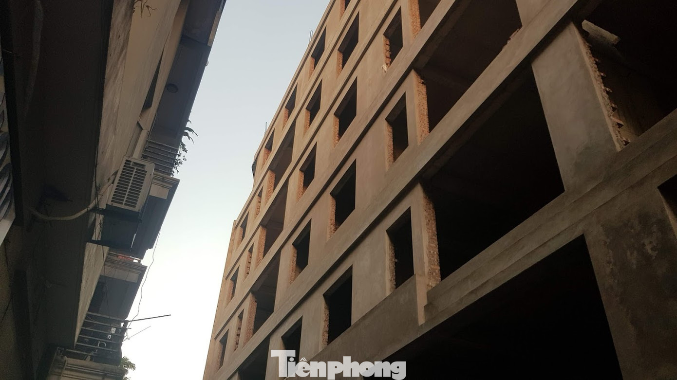 Bí ẩn khu nhà ở cán bộ bỏ hoang trên đất 'kim cương' Hà Nội ảnh 4